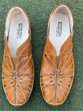 PIKOLINOS Calfskin Leather Slip-On Loafers Floral Cut Moccasins EU 40 US 9-9.5